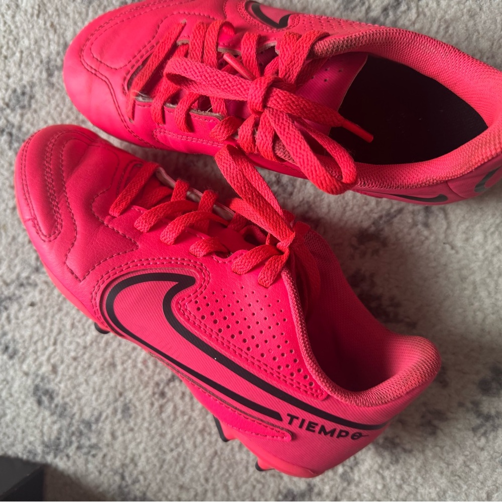 Nike Tiempo Kids Soccer Shoes - Bright Pink